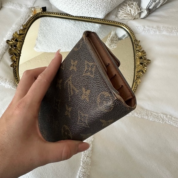 LV MONOGRAM  WALLET Authentic - Picture 3 of 7